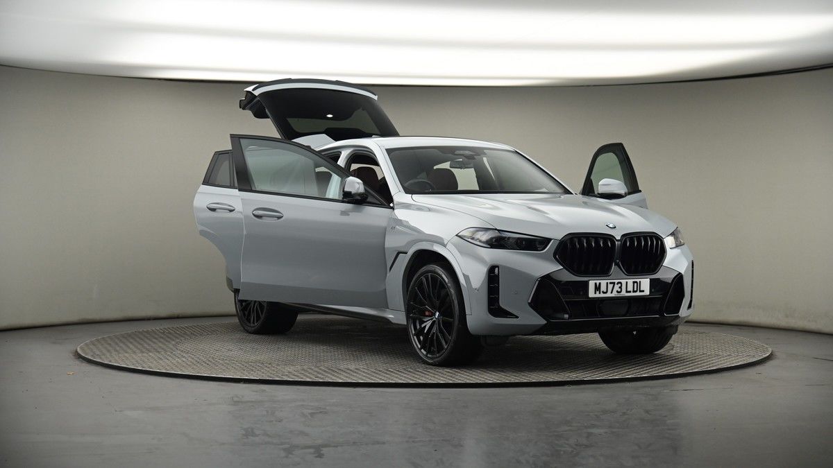 More views of BMW X6