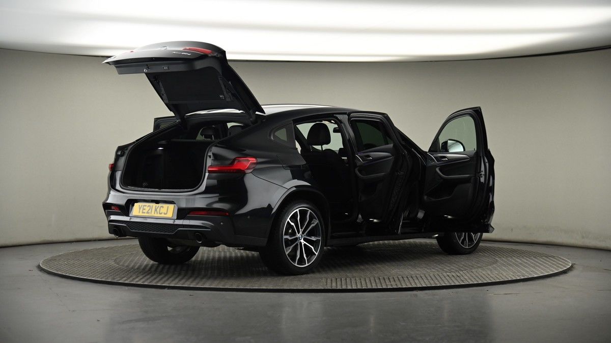 More views of BMW X4