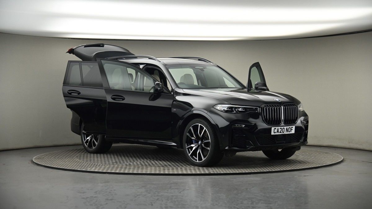 More views of BMW X7