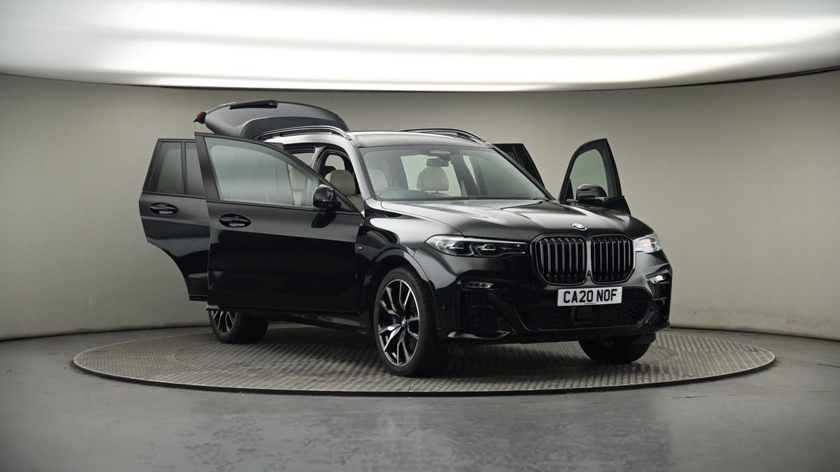 More views of BMW X7