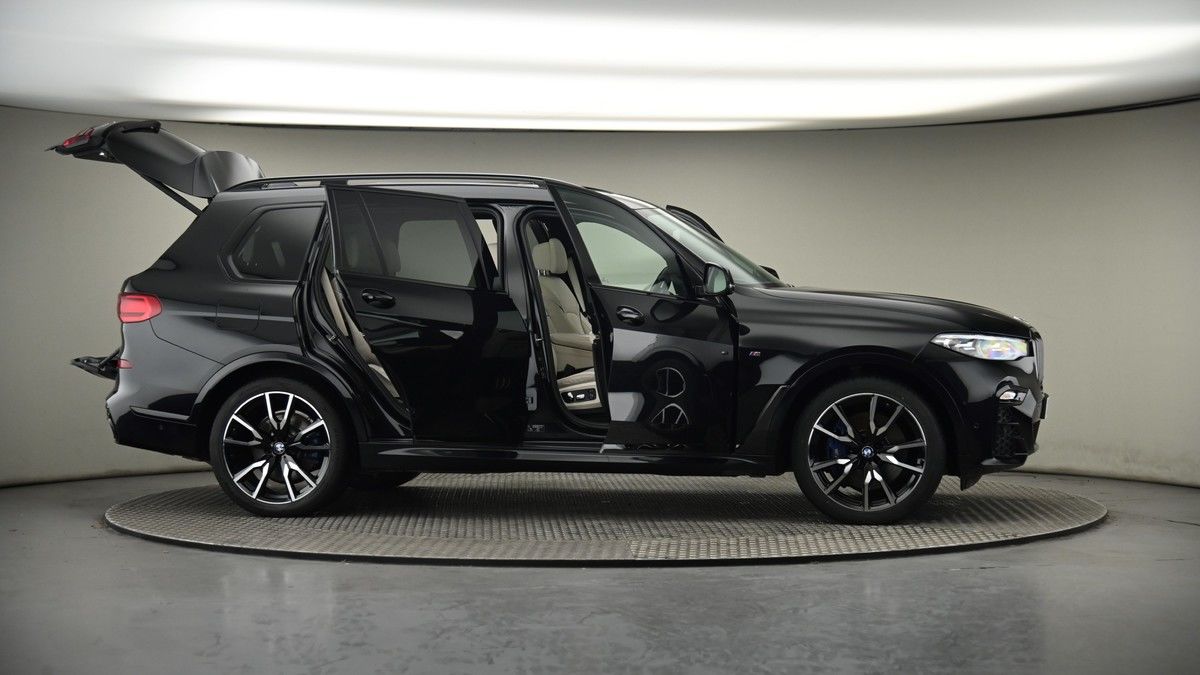 More views of BMW X7