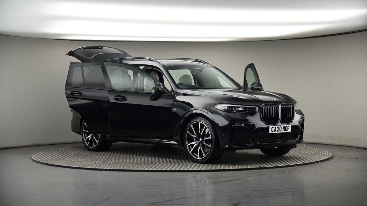 More views of BMW X7