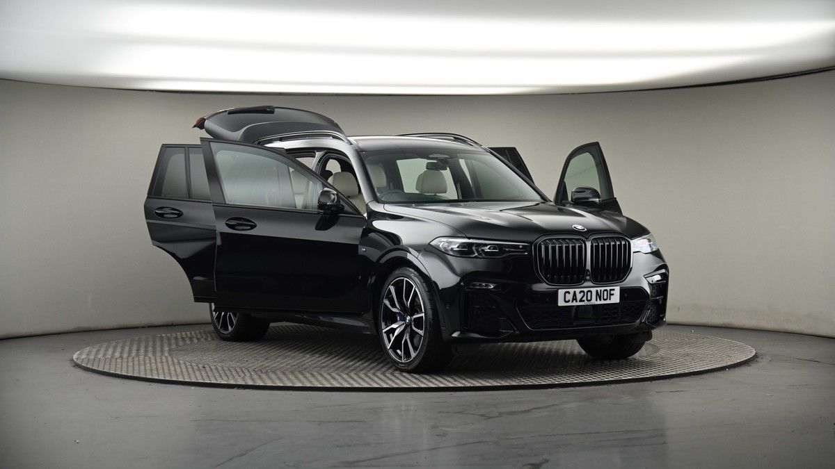 More views of BMW X7