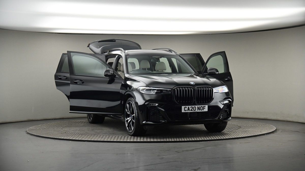 More views of BMW X7