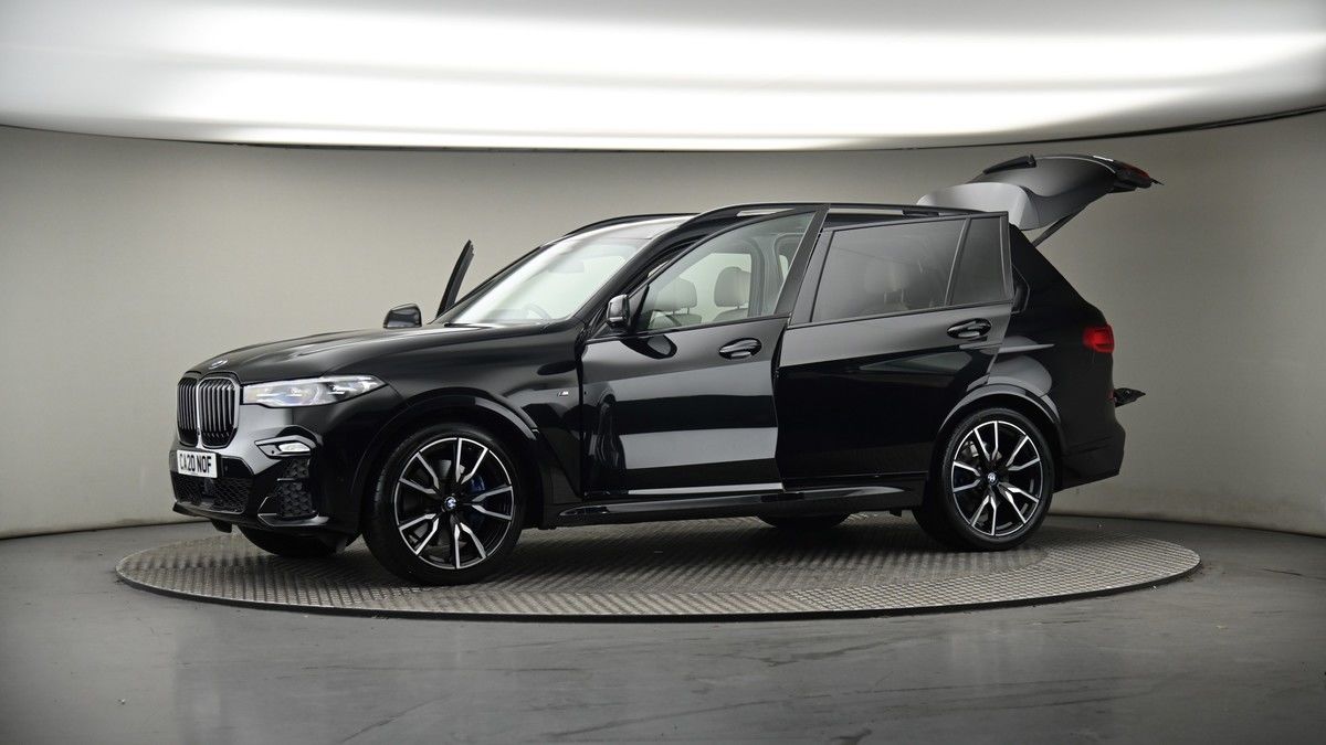 More views of BMW X7