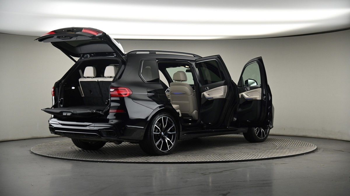 More views of BMW X7