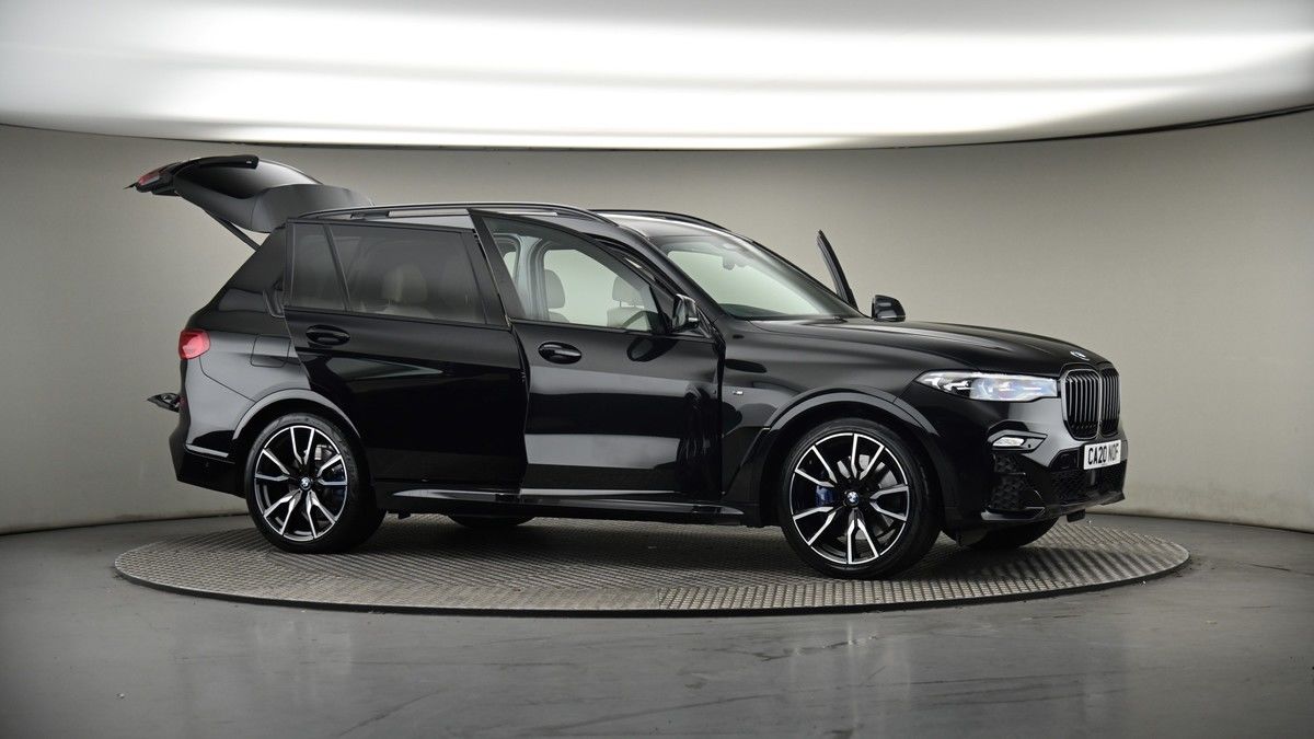 More views of BMW X7