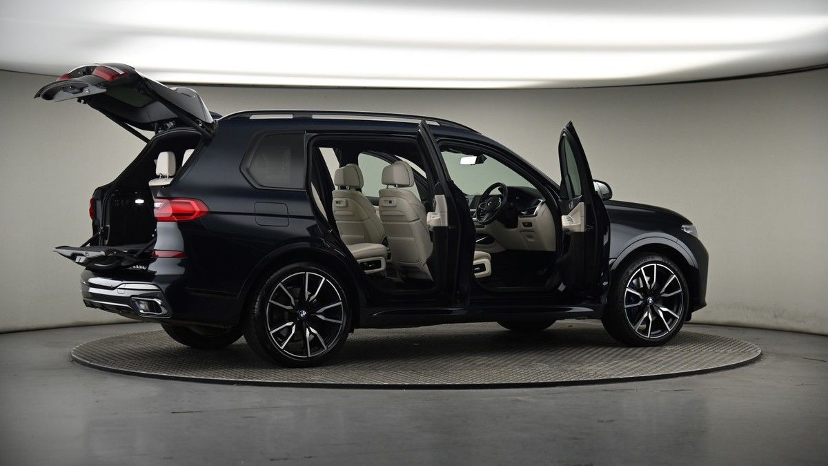 More views of BMW X7