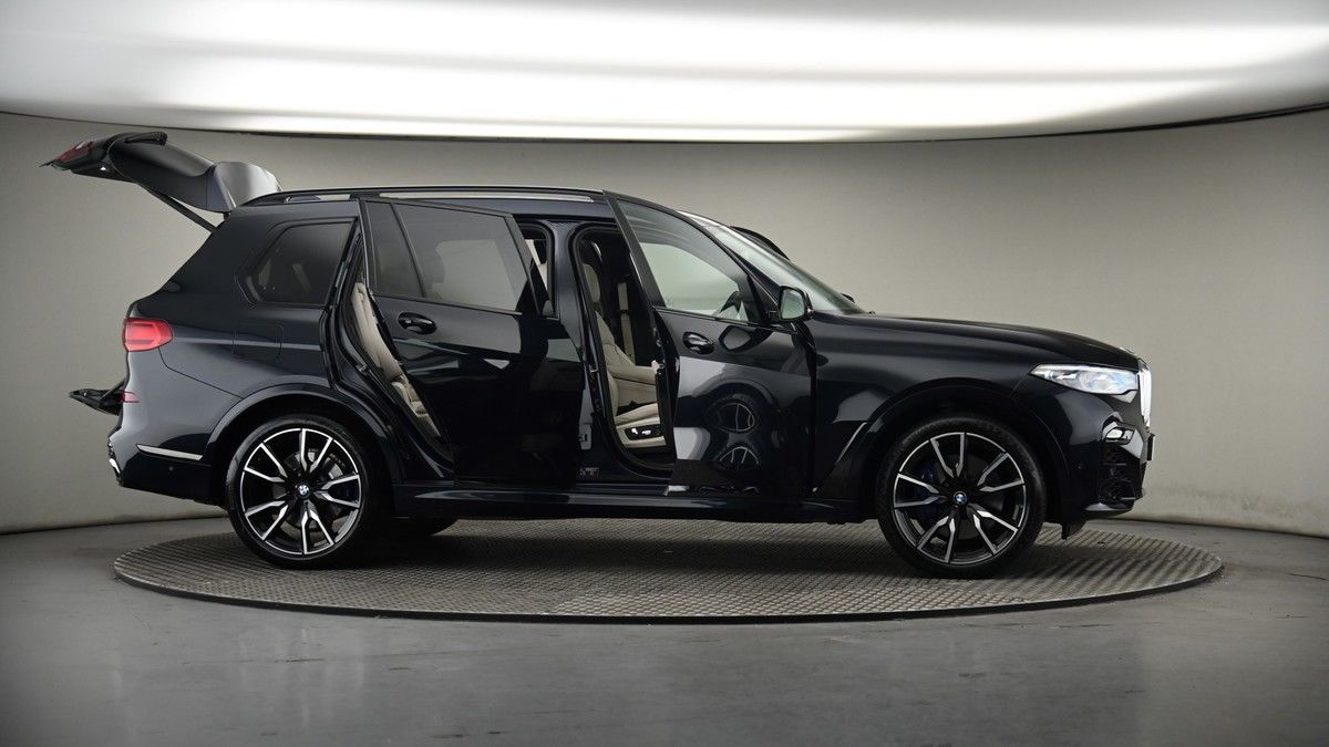 More views of BMW X7