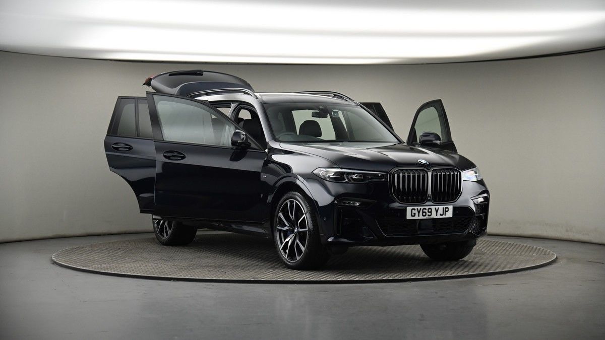 More views of BMW X7