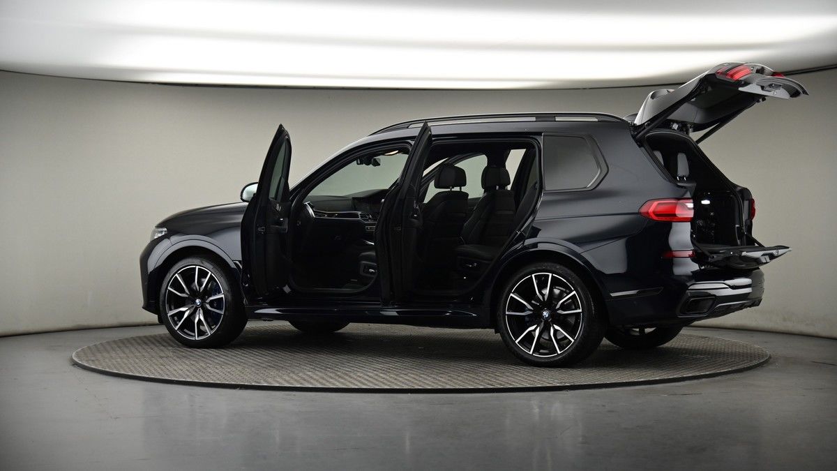 More views of BMW X7