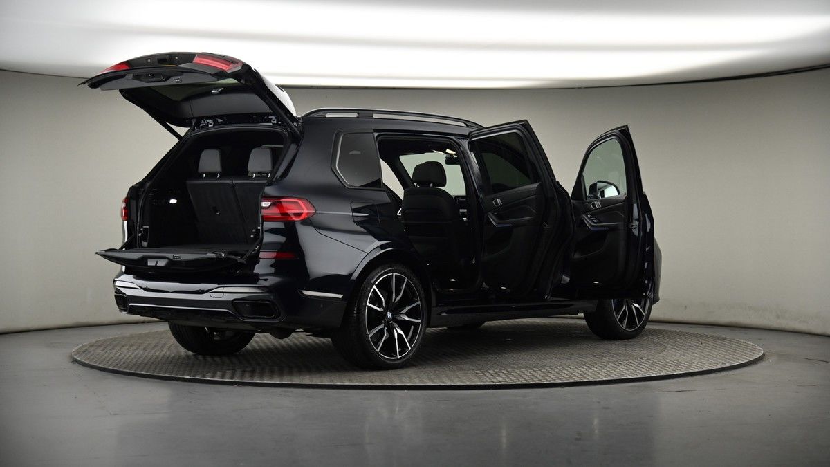 More views of BMW X7