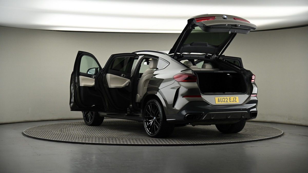 BMW X6 Image 8