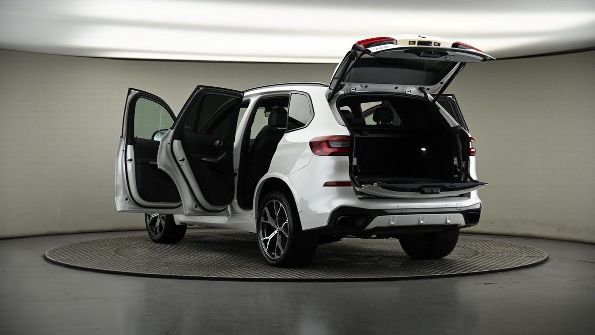 BMW X5 Image 8