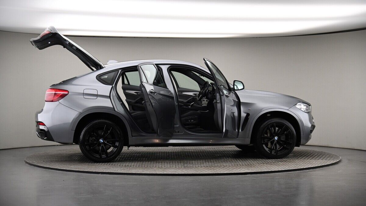 More views of BMW X6