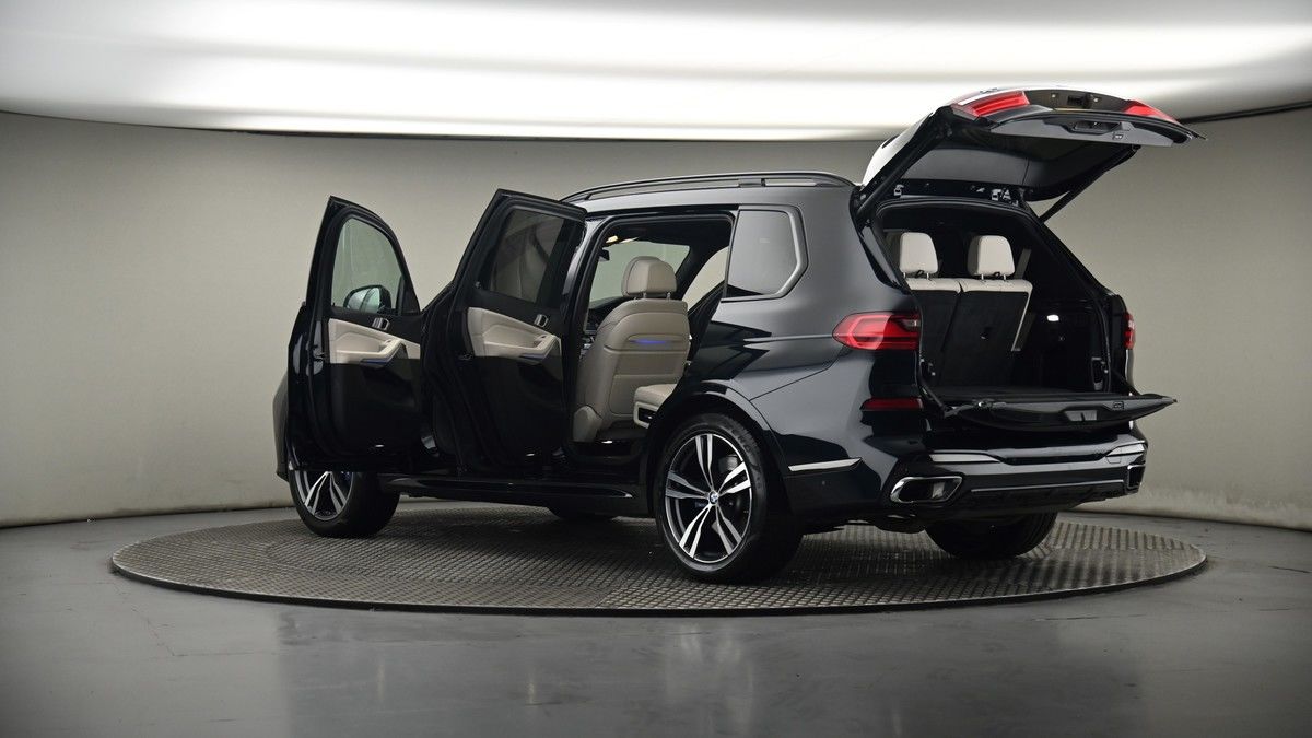 More views of BMW X7