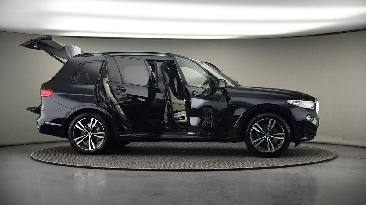 More views of BMW X7