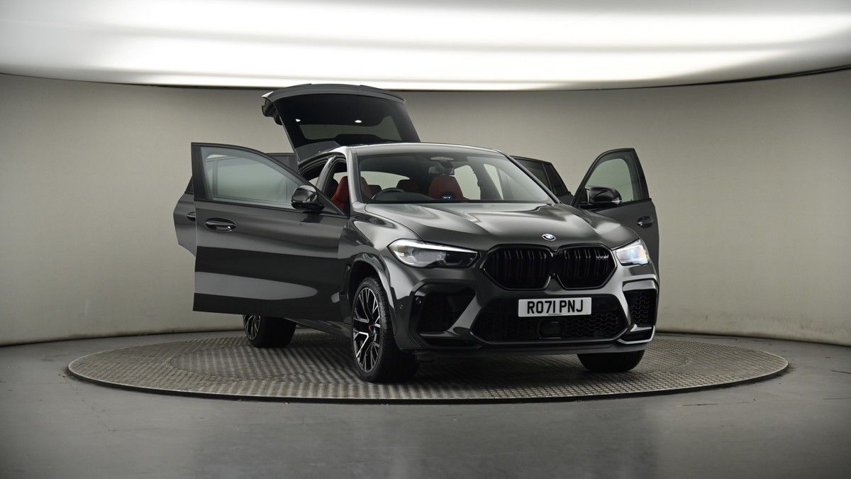 More views of BMW X6 M