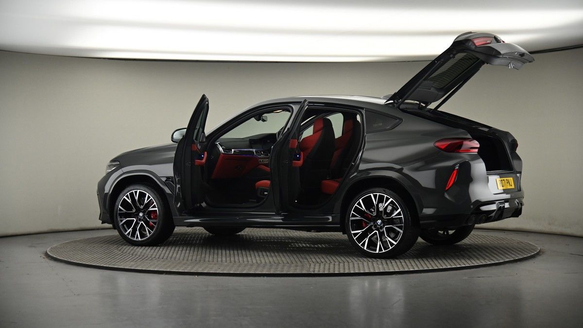 More views of BMW X6 M