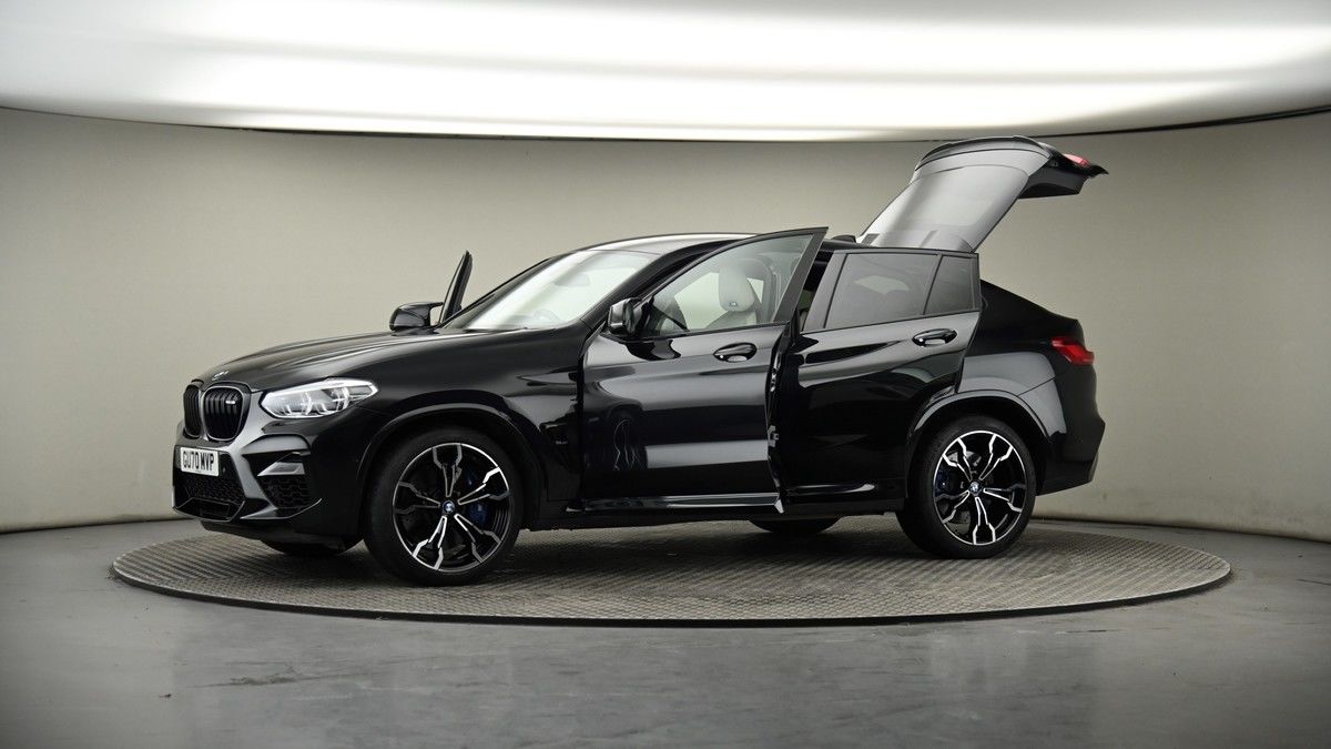 More views of BMW X4 M