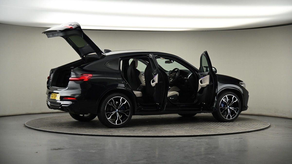 More views of BMW X4 M