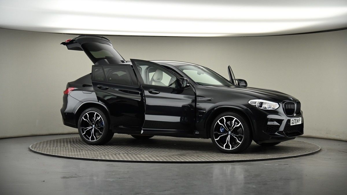 More views of BMW X4 M