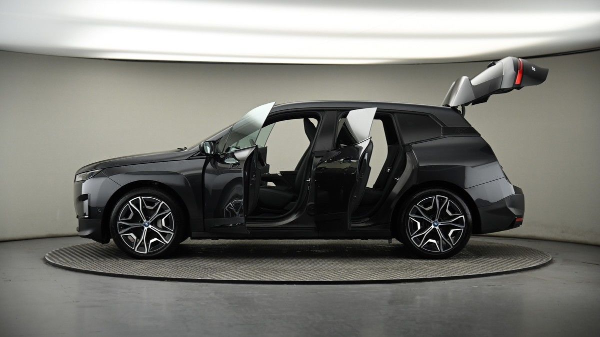 More views of BMW iX