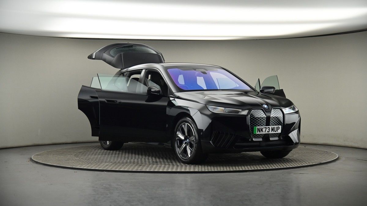 More views of BMW iX