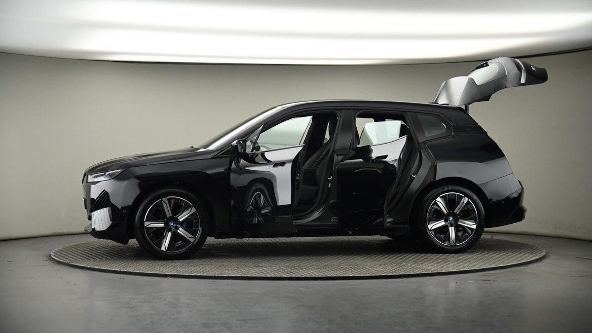 More views of BMW iX