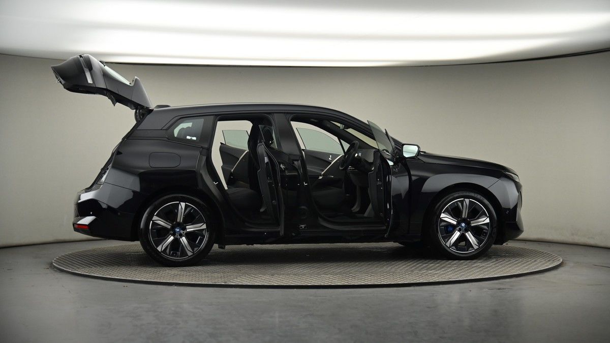 More views of BMW iX