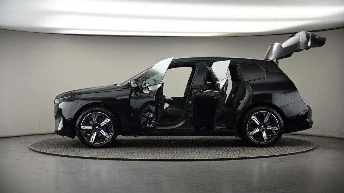 More views of BMW iX