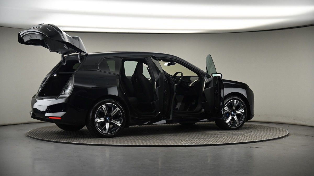 More views of BMW iX