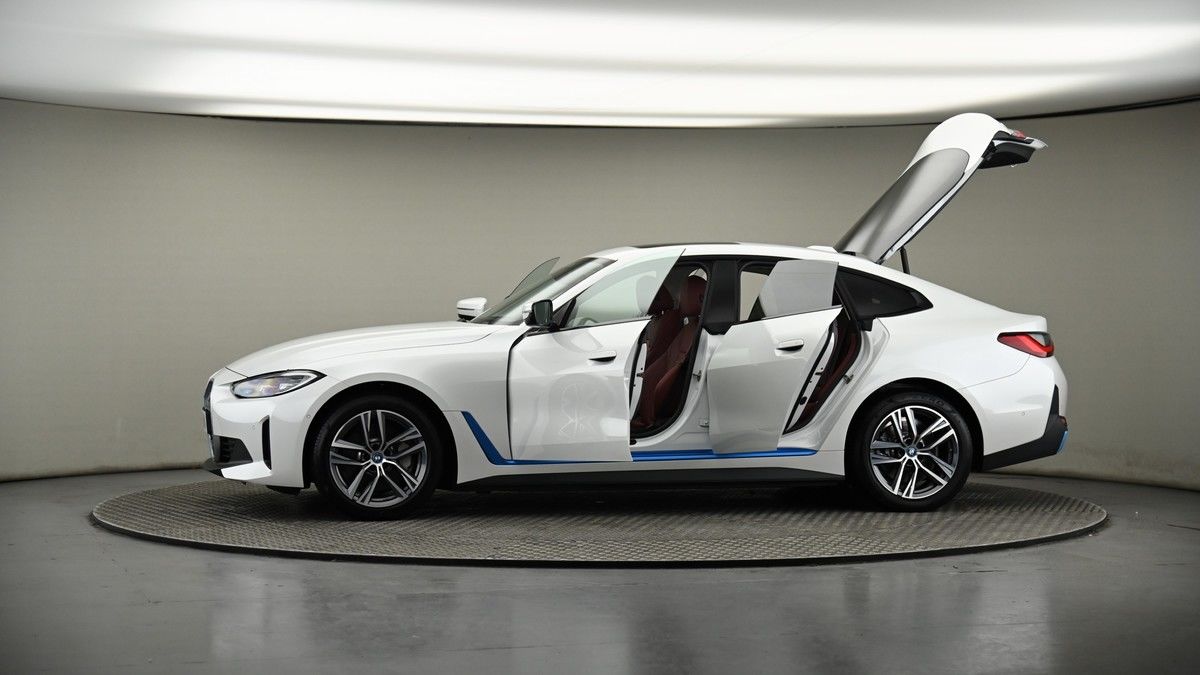 More views of BMW i4