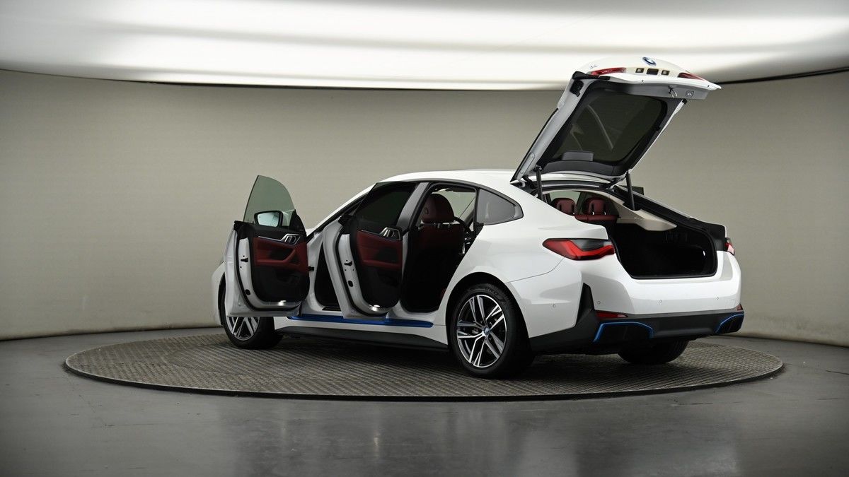 More views of BMW i4