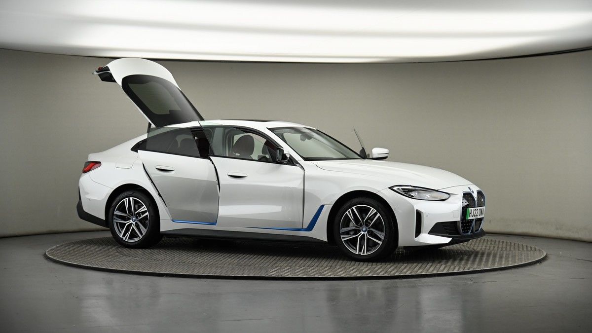 More views of BMW i4