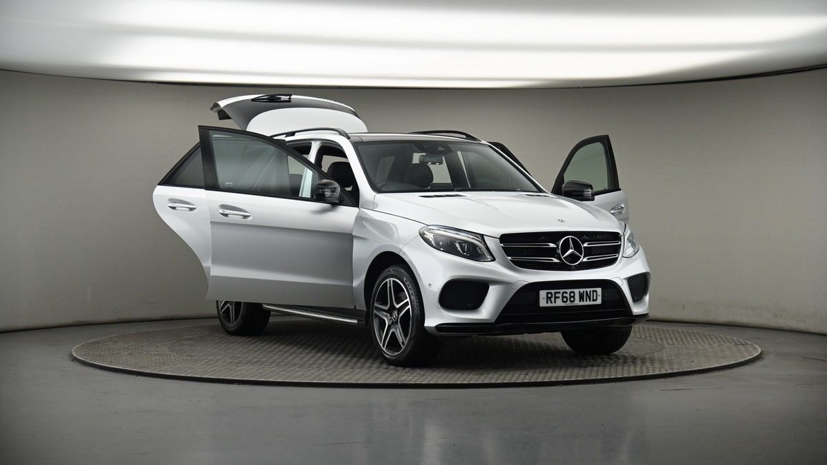 More views of Mercedes-Benz GLE