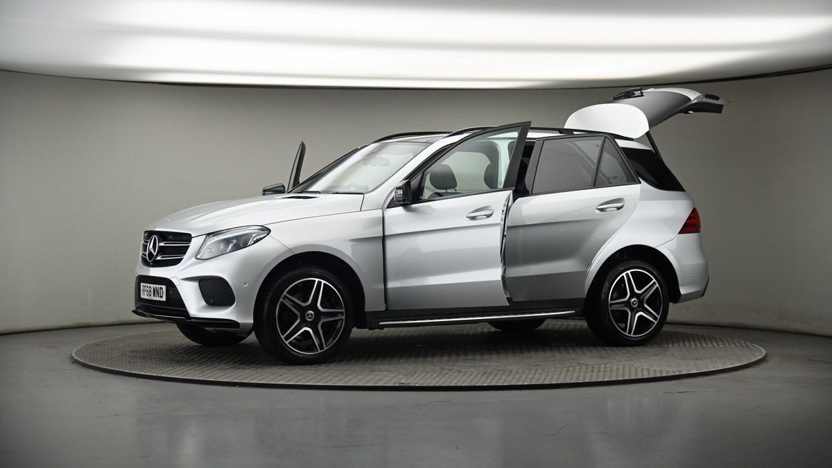 More views of Mercedes-Benz GLE