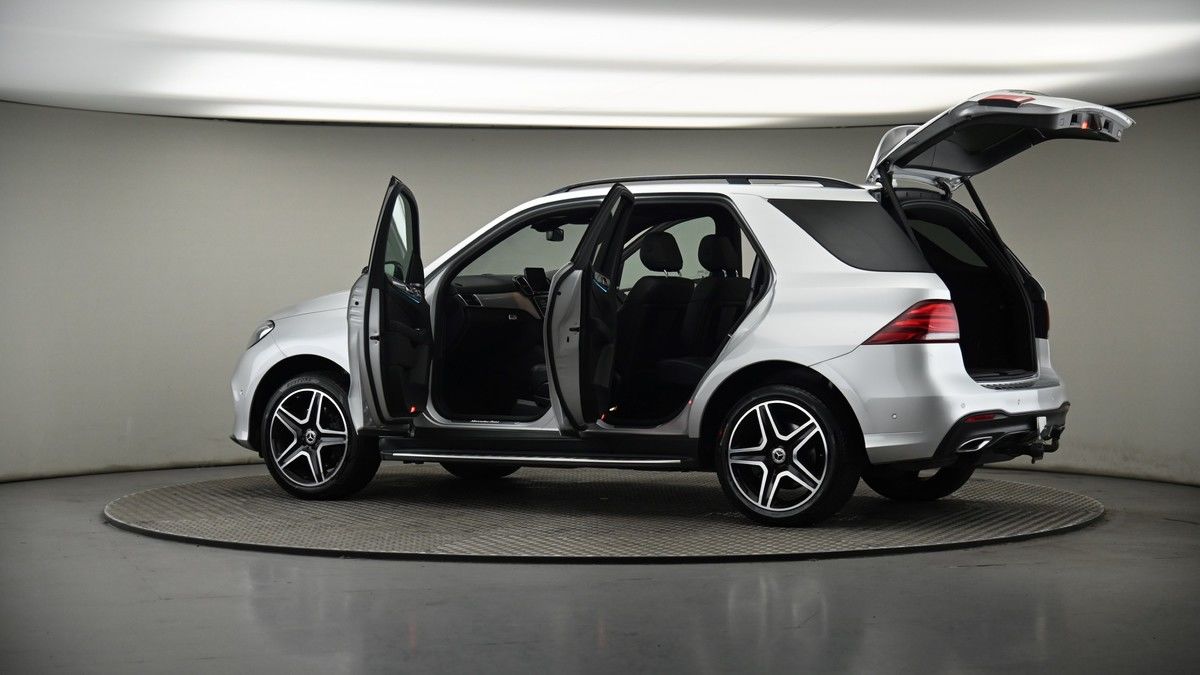 More views of Mercedes-Benz GLE