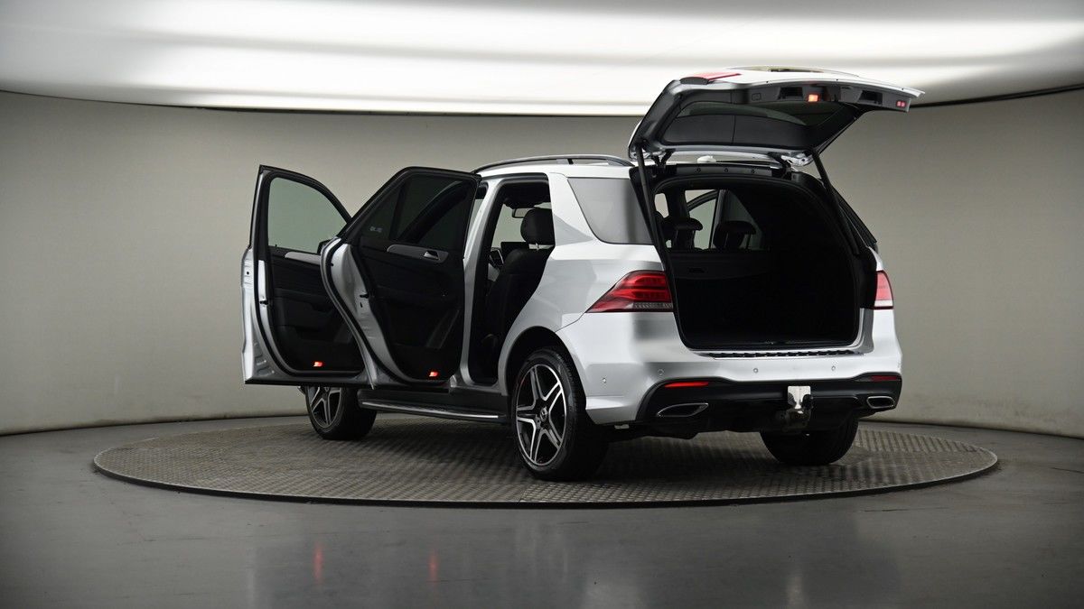 More views of Mercedes-Benz GLE