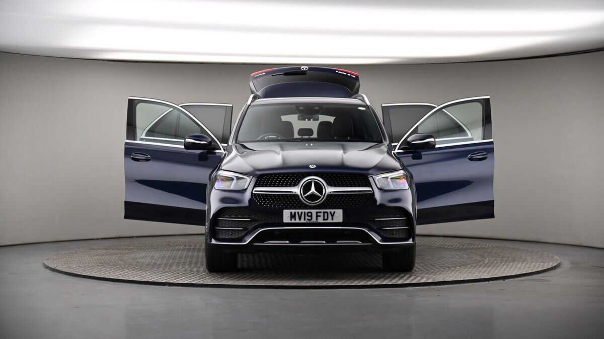 More views of Mercedes-Benz GLE