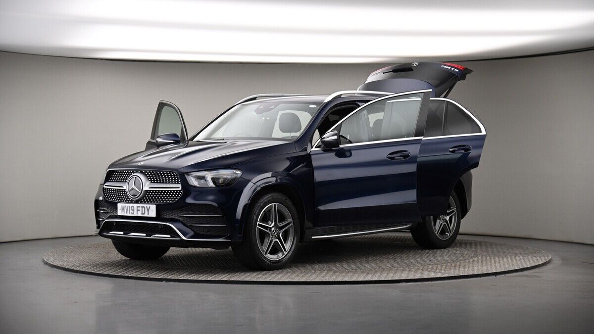 More views of Mercedes-Benz GLE