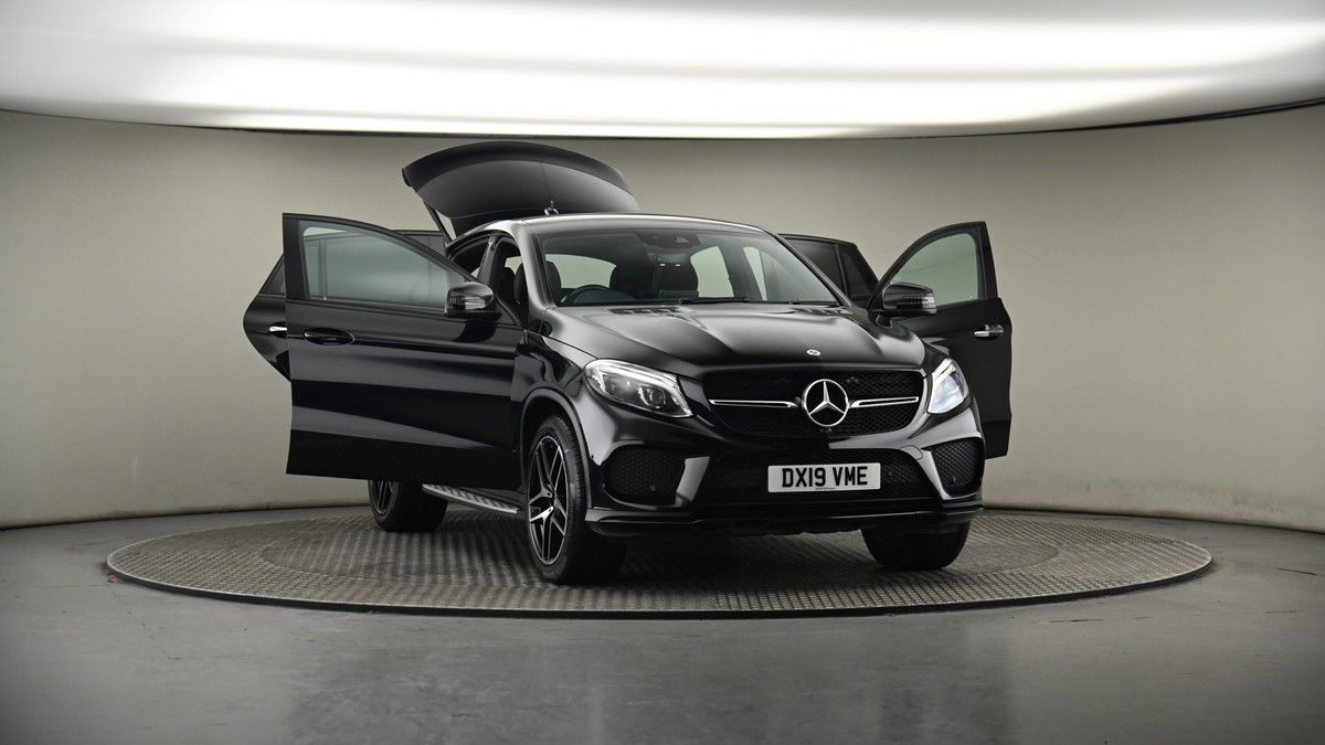 More views of Mercedes-Benz GLE