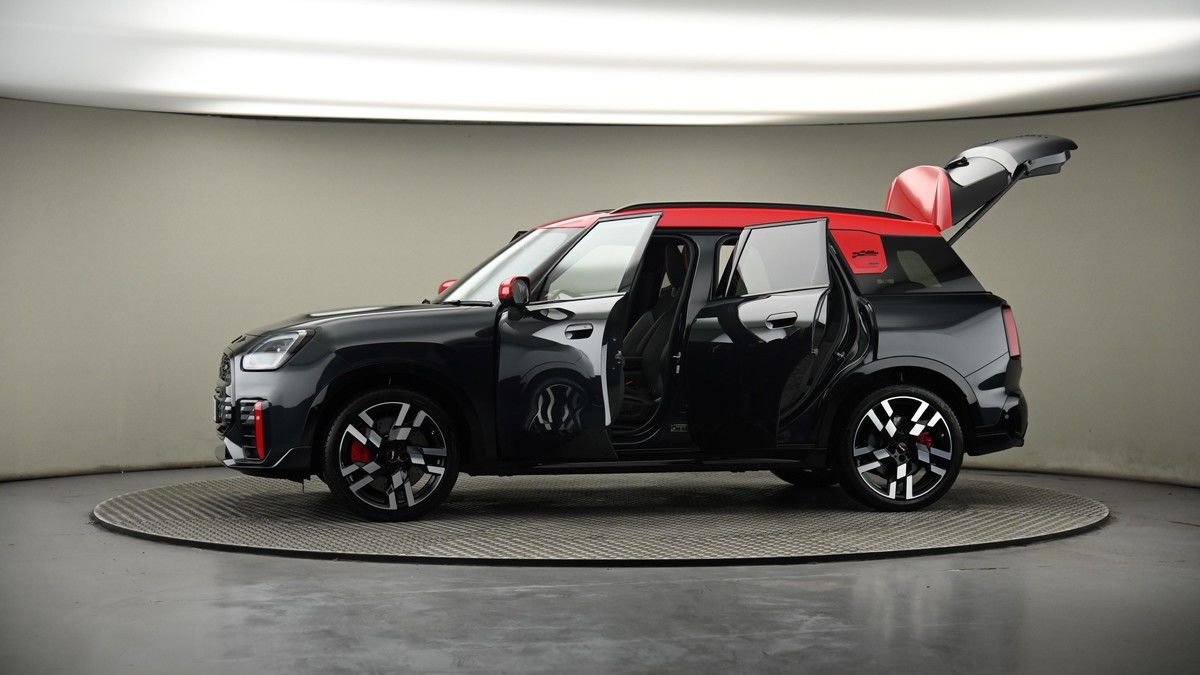 More views of MINI Countryman