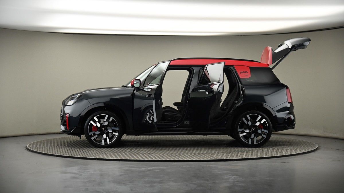 More views of MINI Countryman