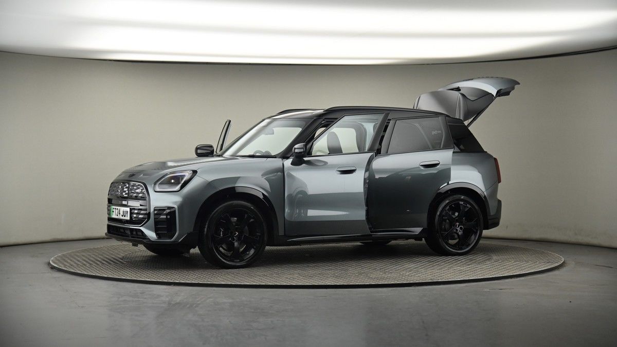 More views of MINI Electric Countryman