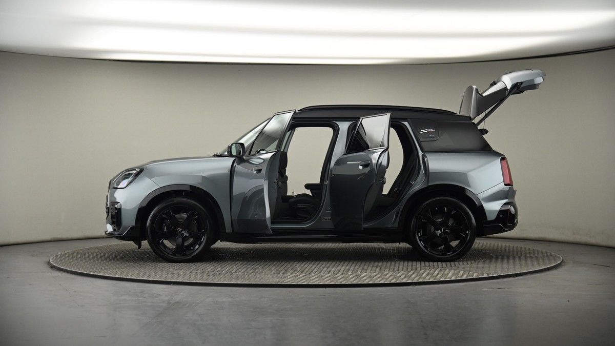 More views of MINI Electric Countryman