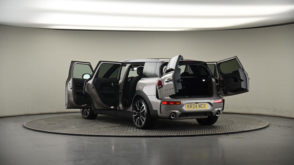 More views of MINI Clubman