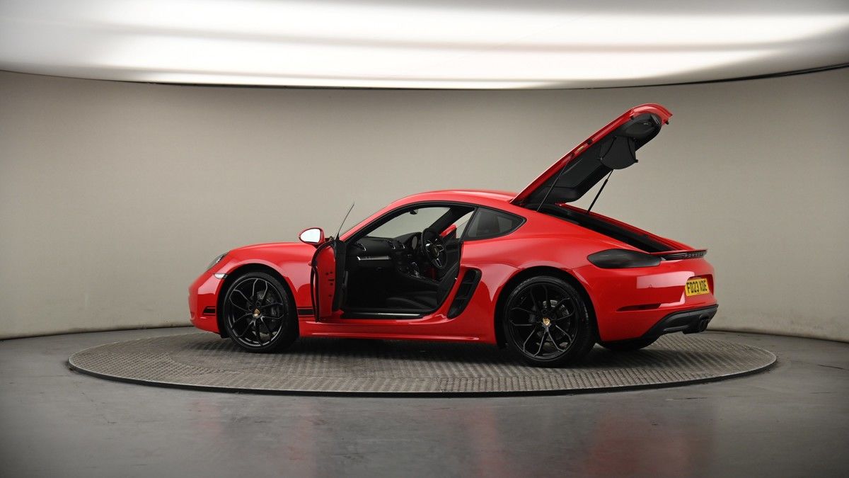 More views of Porsche 718 Cayman