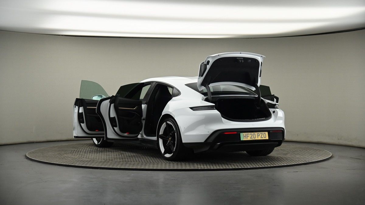 Porsche Taycan Image 7