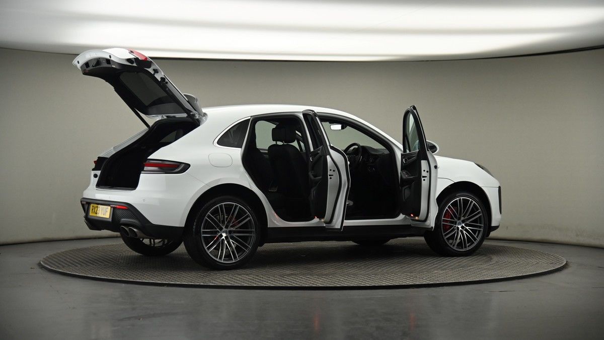 More views of Porsche Macan